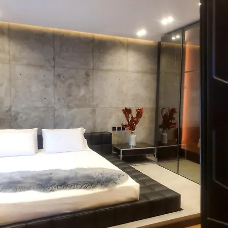 Remarkable Appartement Tirana