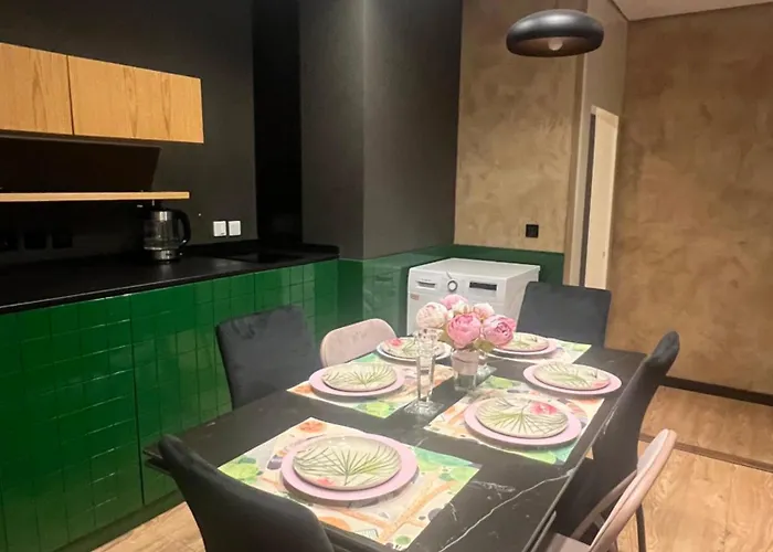 Remarkable * 티라나